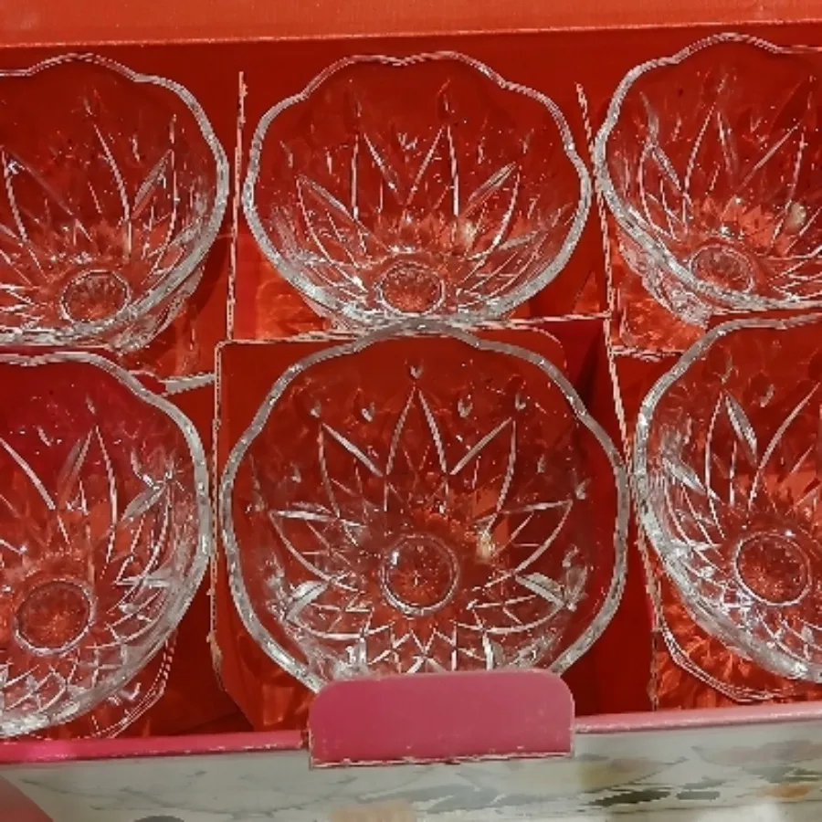 بستنی خوری