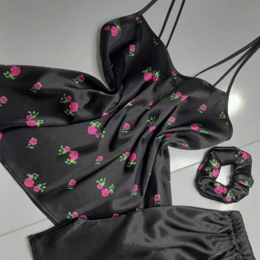 تاپ و شورتک اسکرانچی ست
