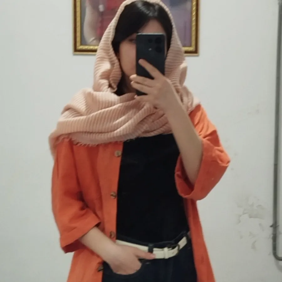 زیر مانتویی کبریتی