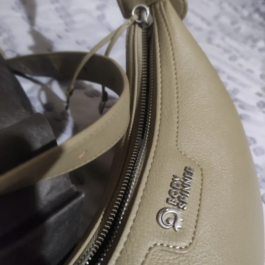 کیف خاکی برندBody Spinner