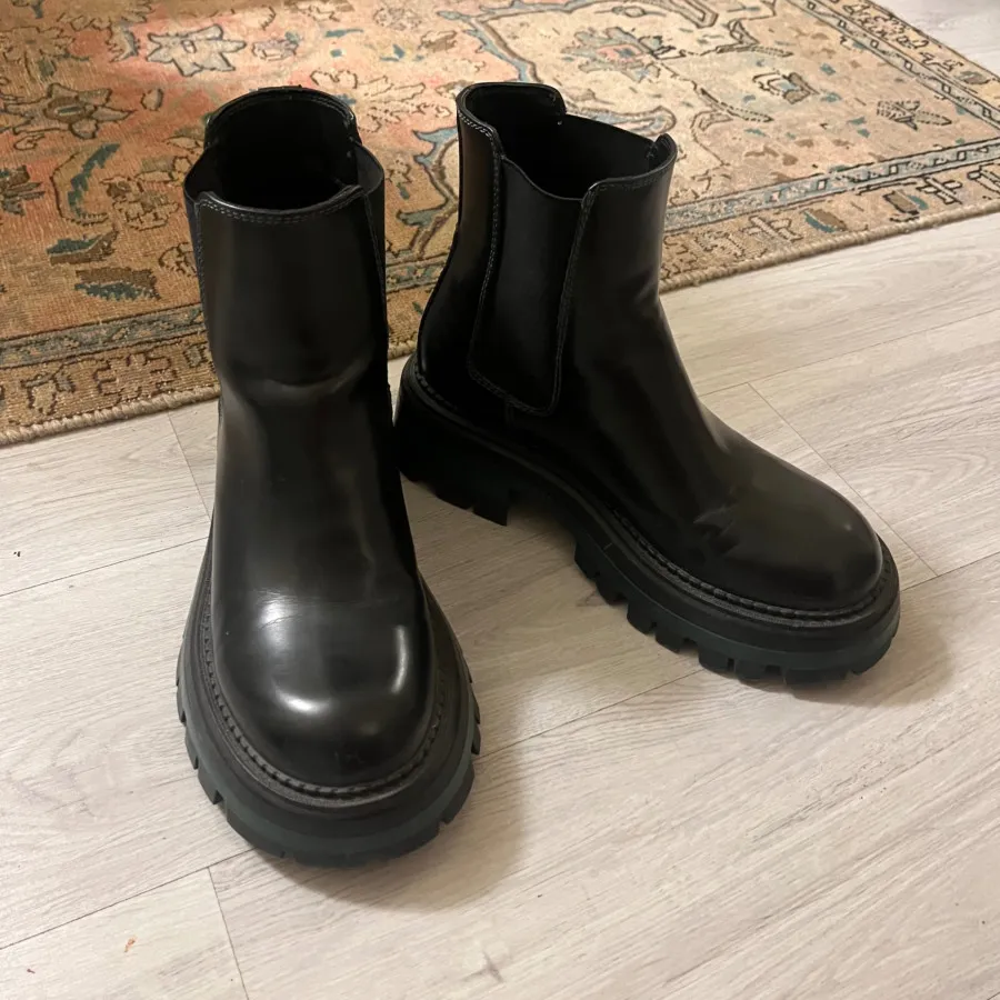 نیم بوت زارا