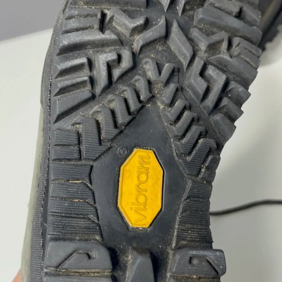 نیم بوت کوهنوردی vibram