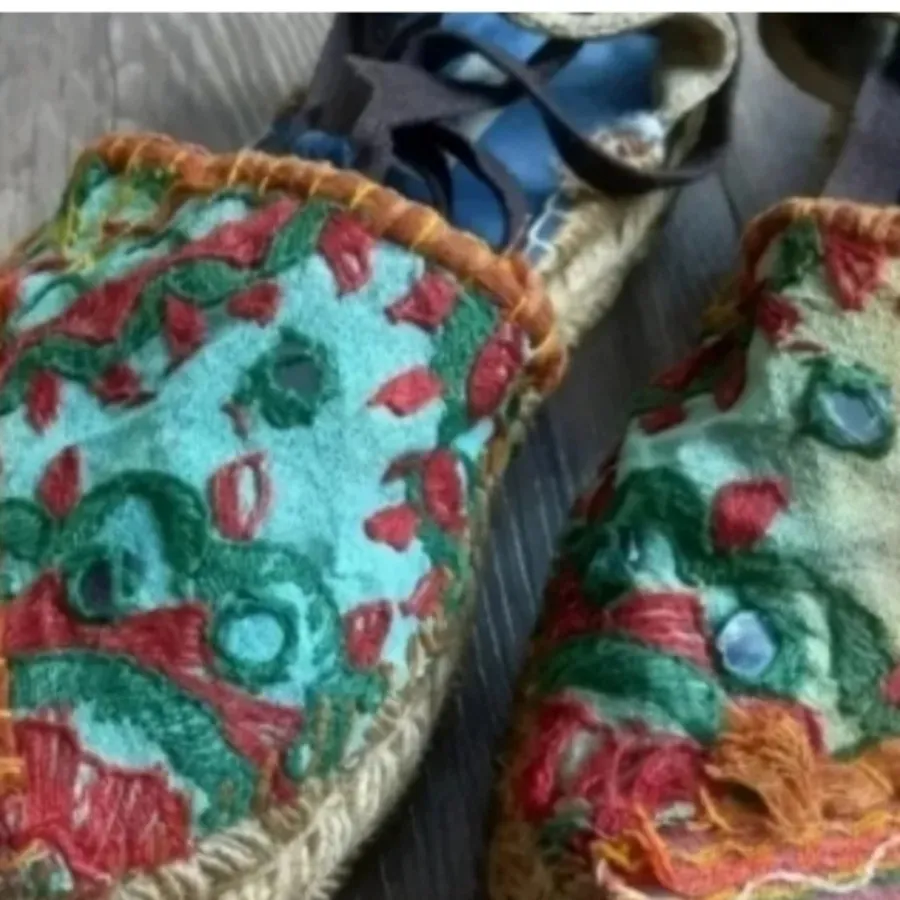 کفش کنفی