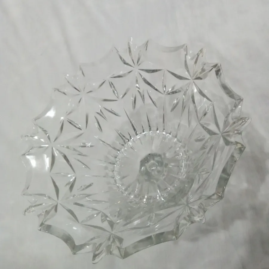 ظرف پایه دار