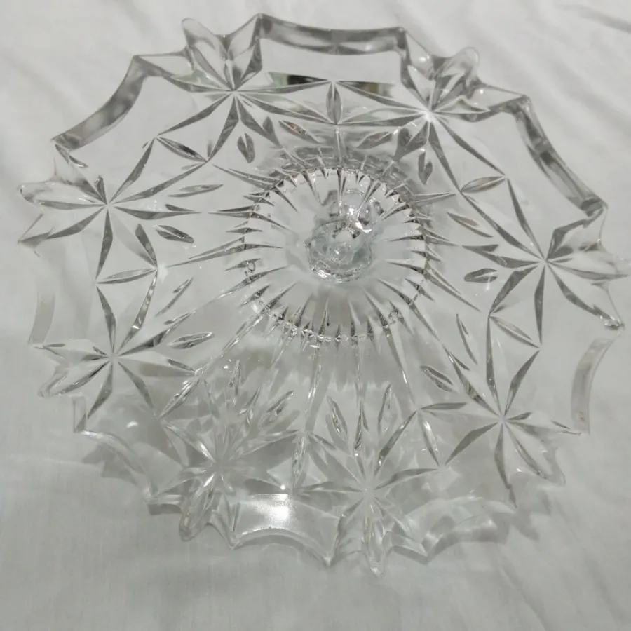 ظرف پایه دار