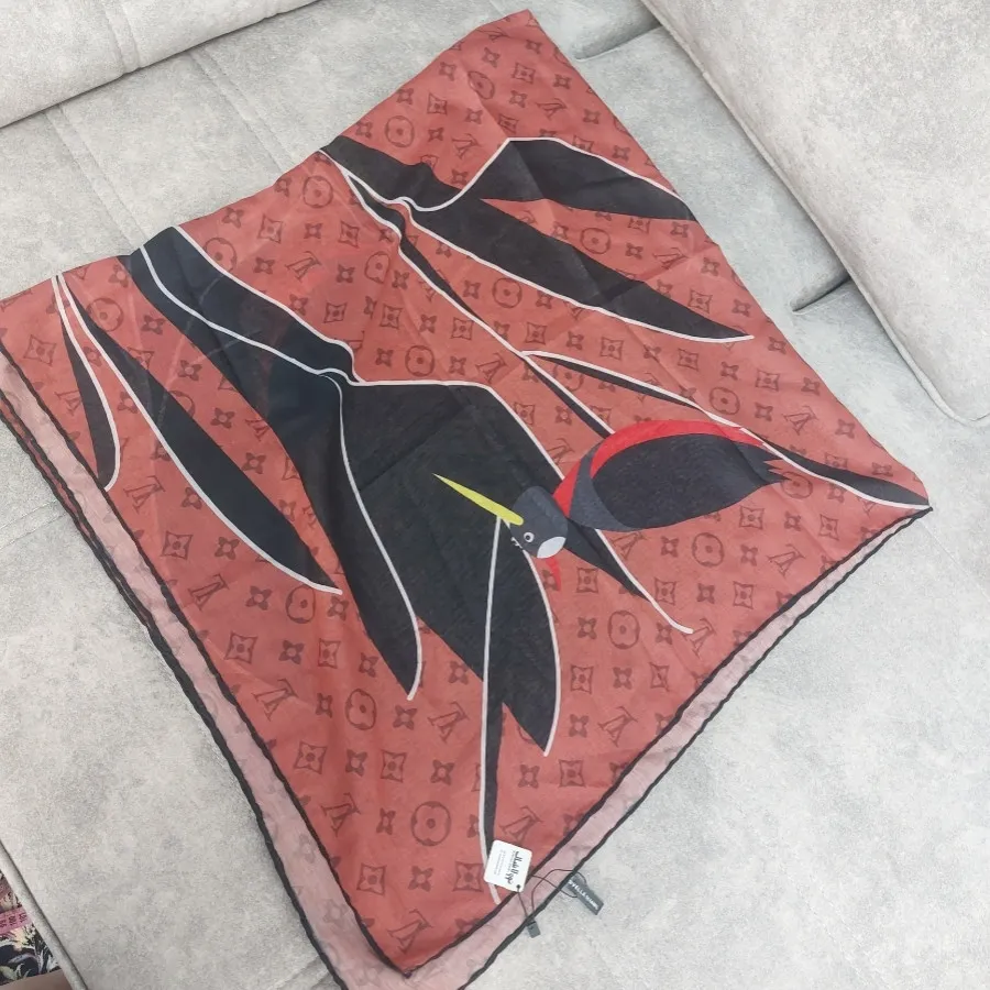 روسری آکبند