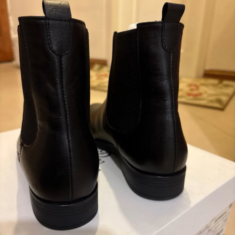 کفش نیم‌بوت دنیلی Daniell