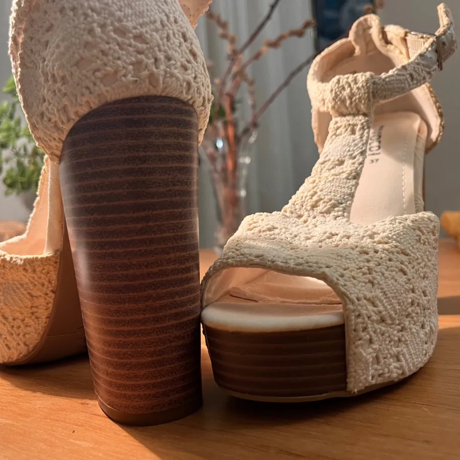 کفش مجلسی اچ اند ام