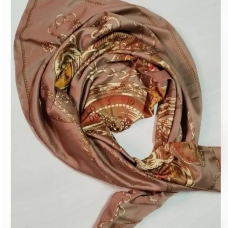 روسری ساتن