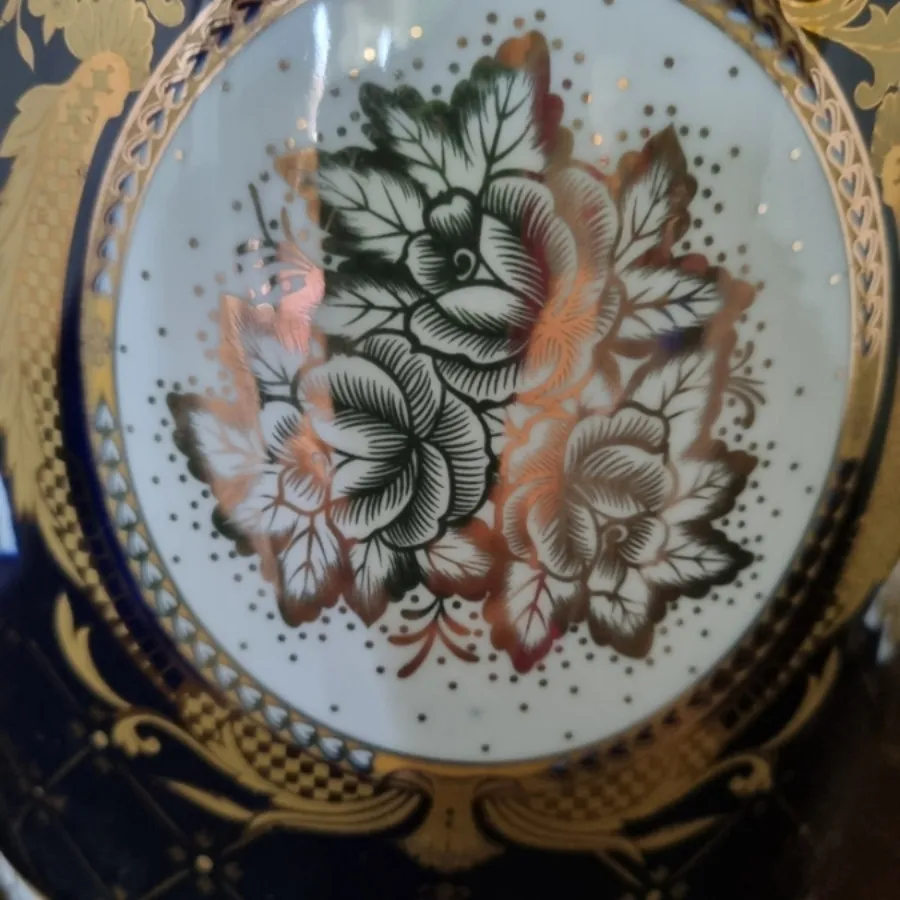 گلدان چینی سرمه ای