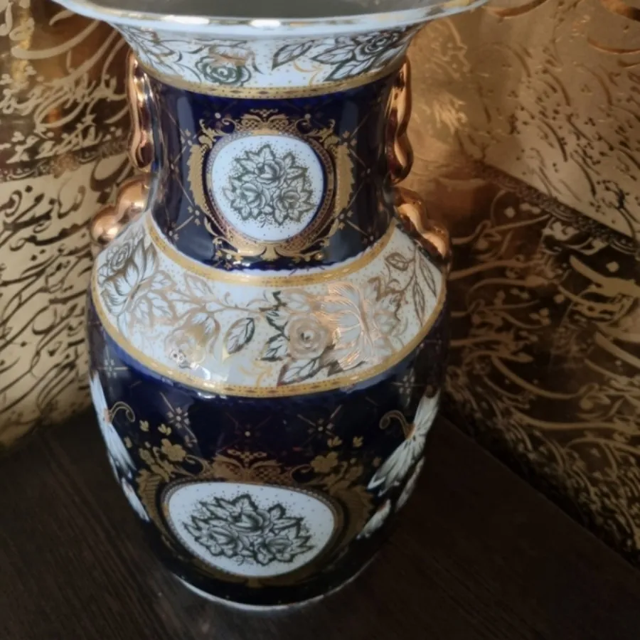گلدان چینی سرمه ای
