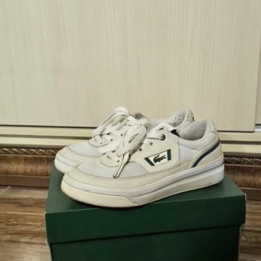 کفش Lacoste