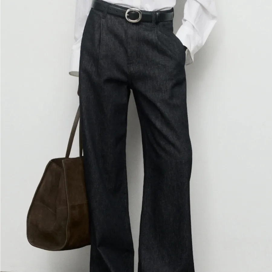 شلوار جین منگو Mango