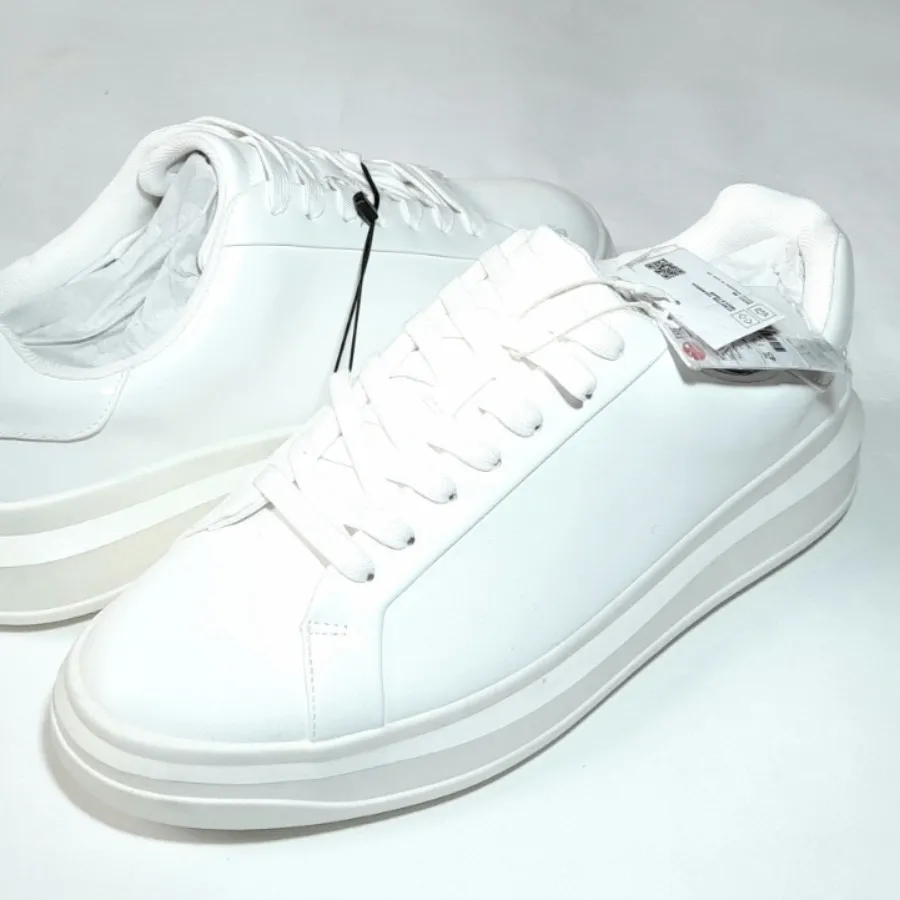 کفش اسپرت برشکا سفید