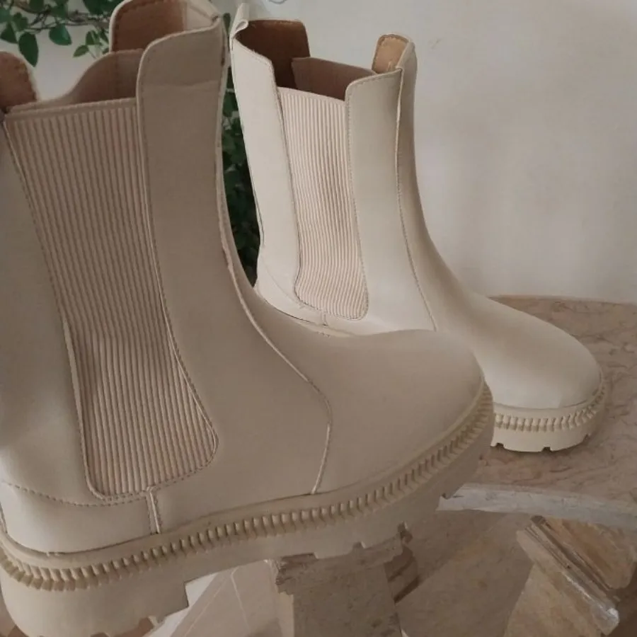 نیم بوت چلسی سایز 39 نونو