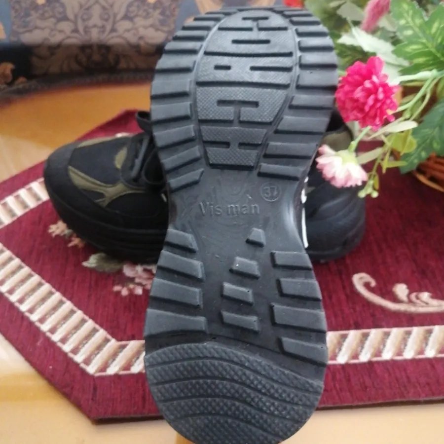 کفش بچگانه
