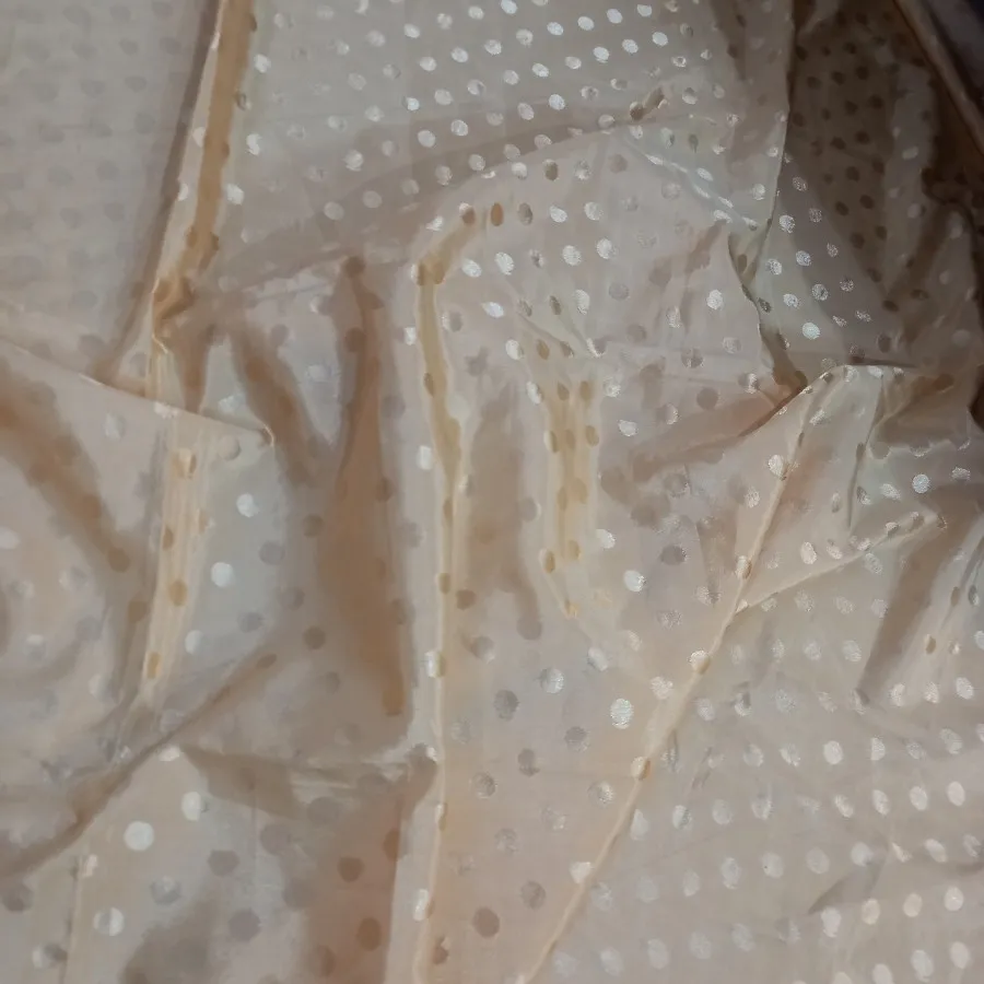 پارچه لباسی ساتن براق