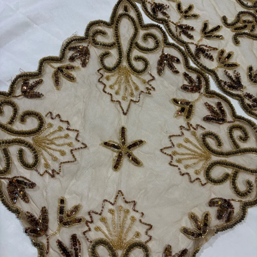 رومیزی منجوق دوزی
