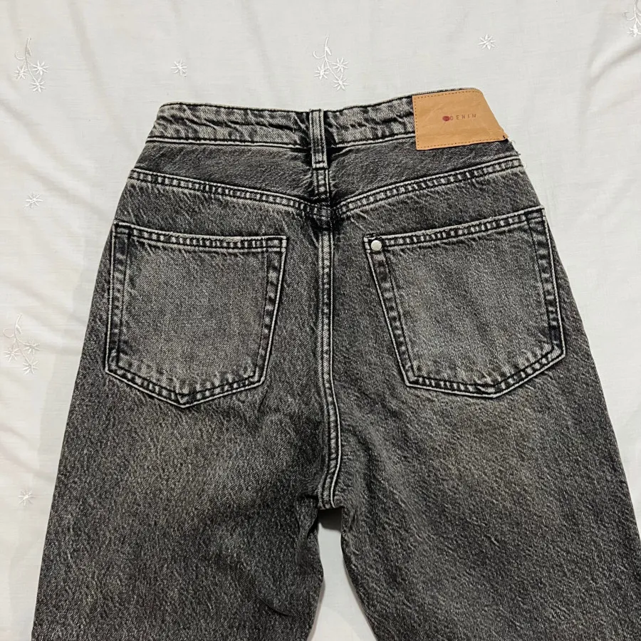 شلوار جین برند اچ اند ام