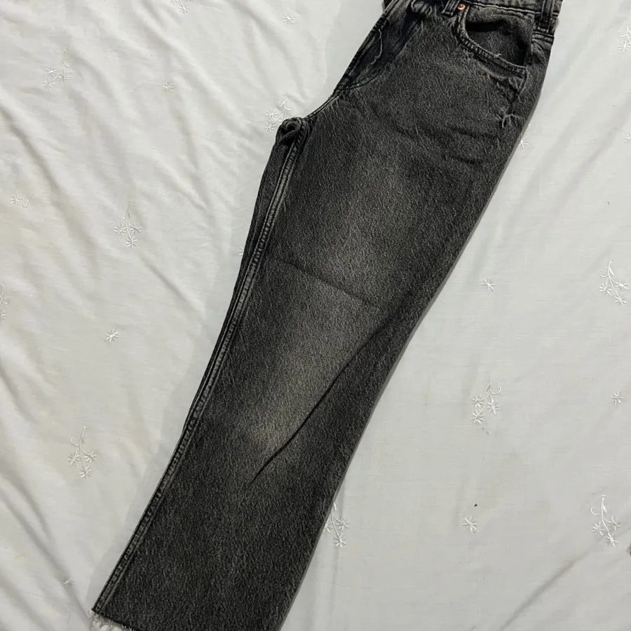 شلوار جین برند اچ اند ام