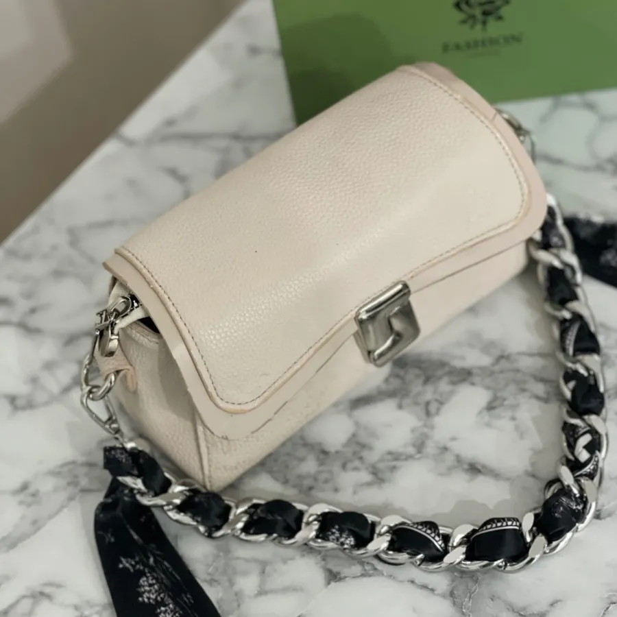 کیف وارداتی