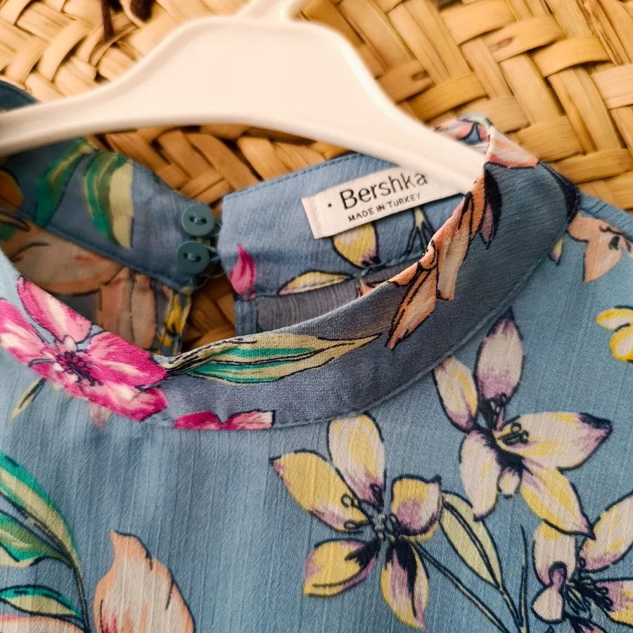 شومیز دخترانهBershka