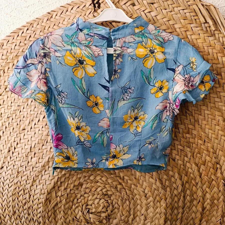شومیز دخترانهBershka