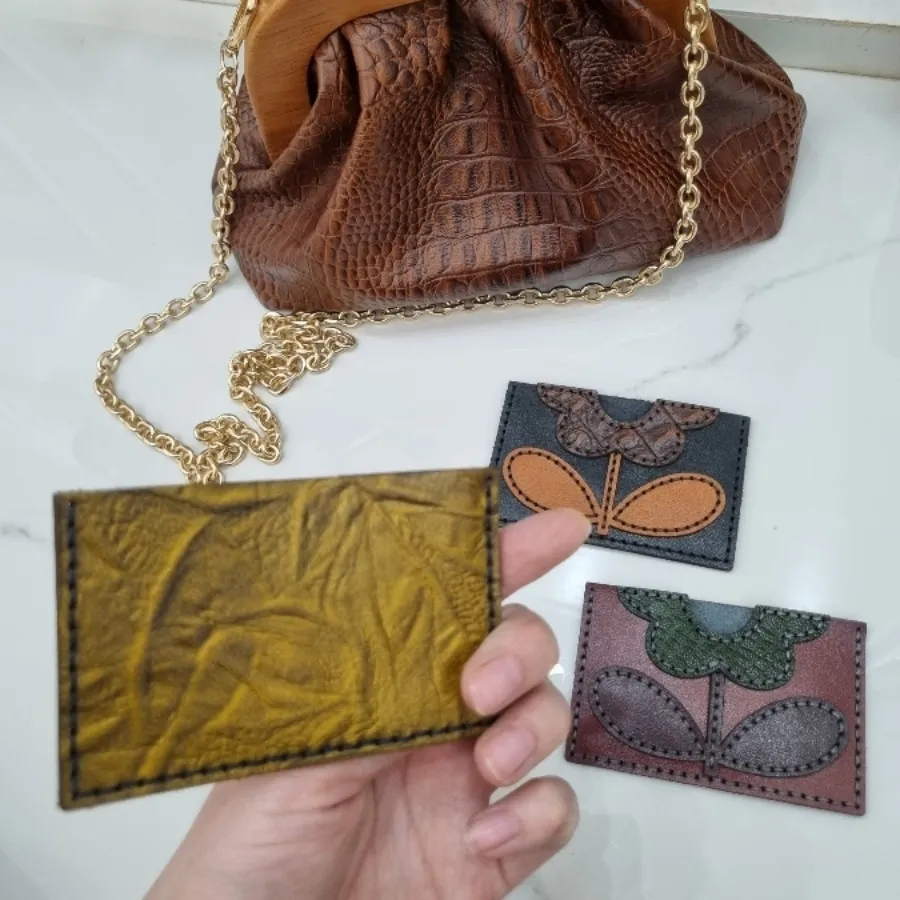 جاکارتی چرم دستدوز