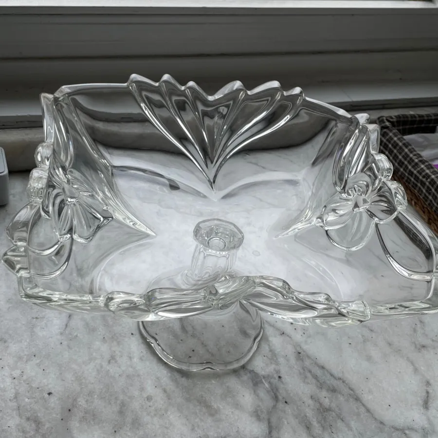 میوه خوری پایه دار