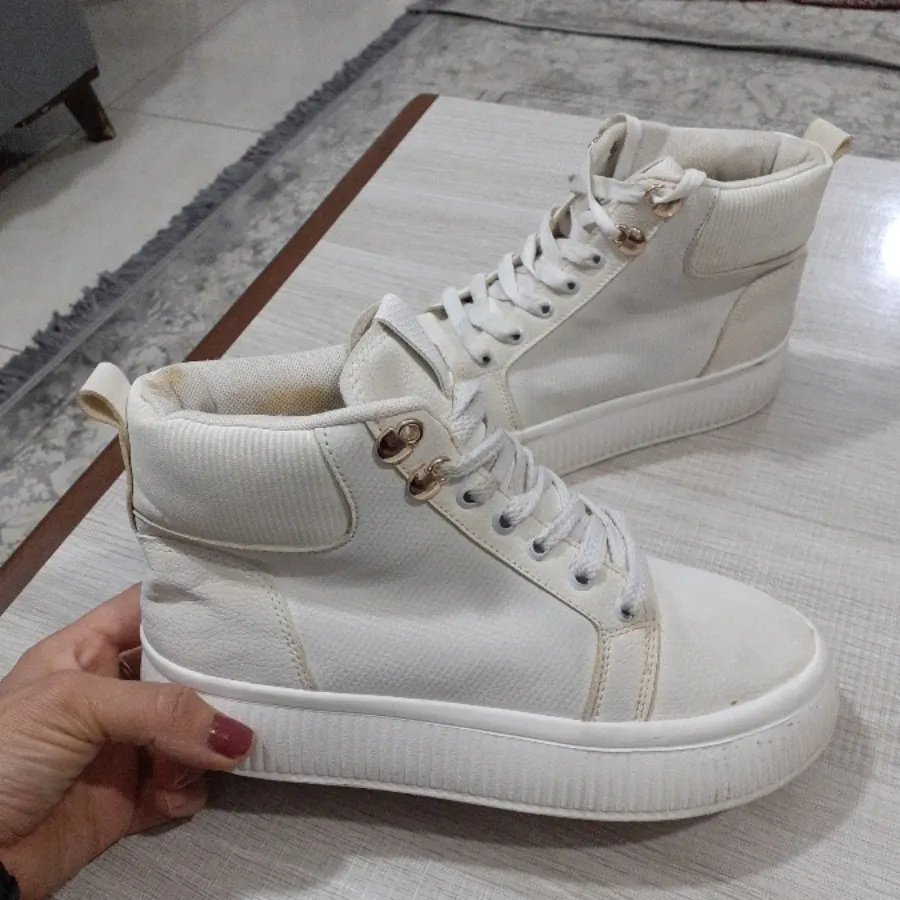 کفش کتونی