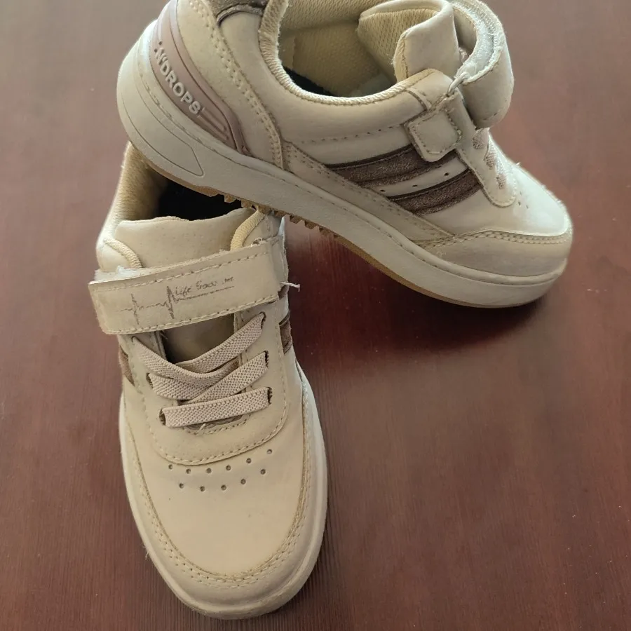 کفش کتونی اسپرت