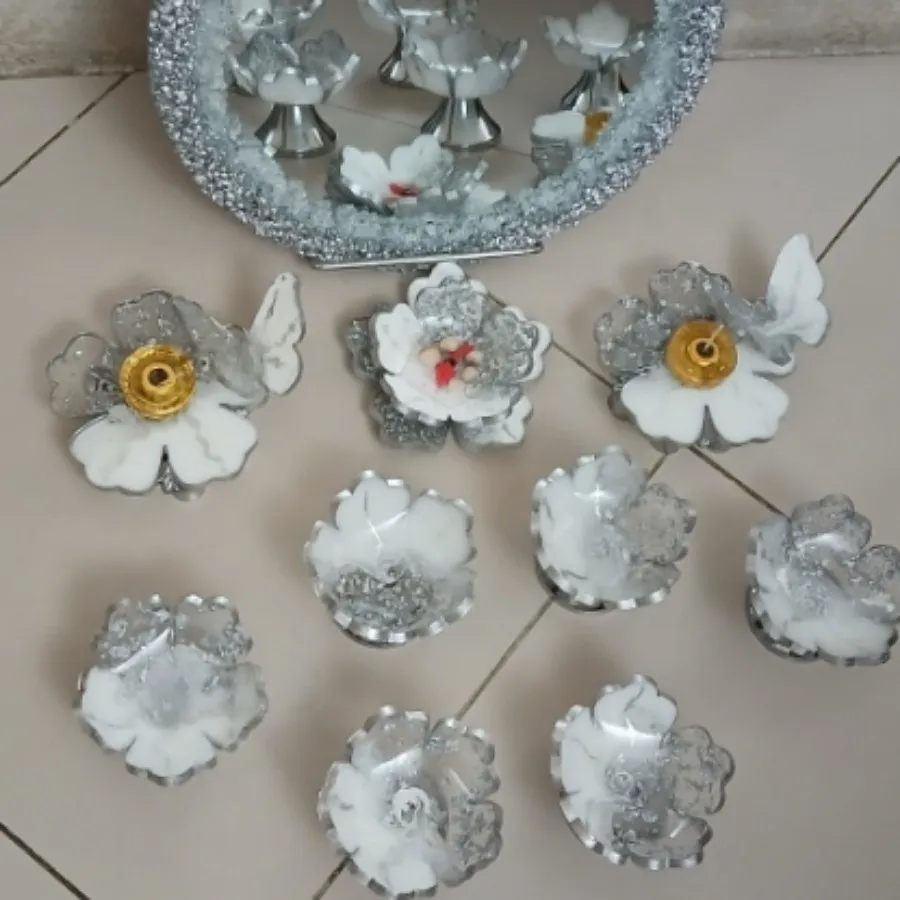 هفتسین پایه دار نقره‌ای