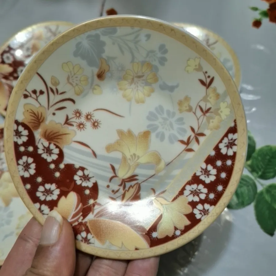 نعلبکی