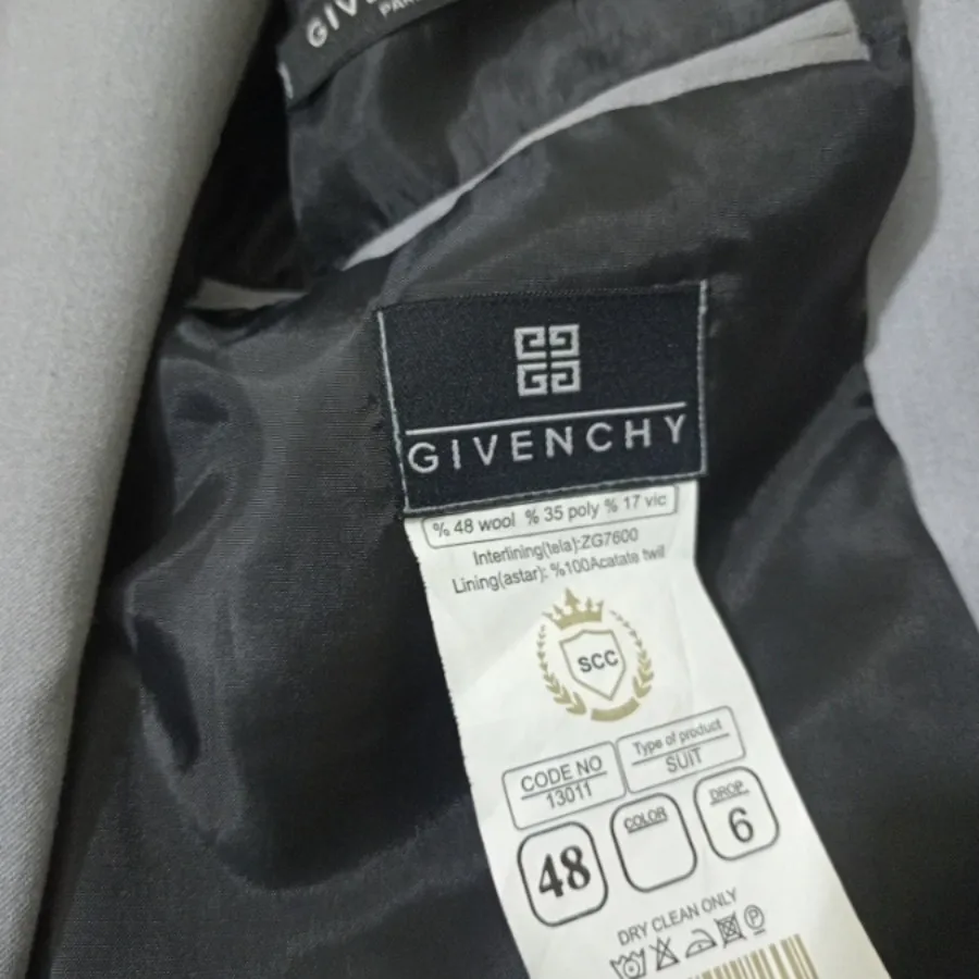 کت و شلوارGIVENCHY