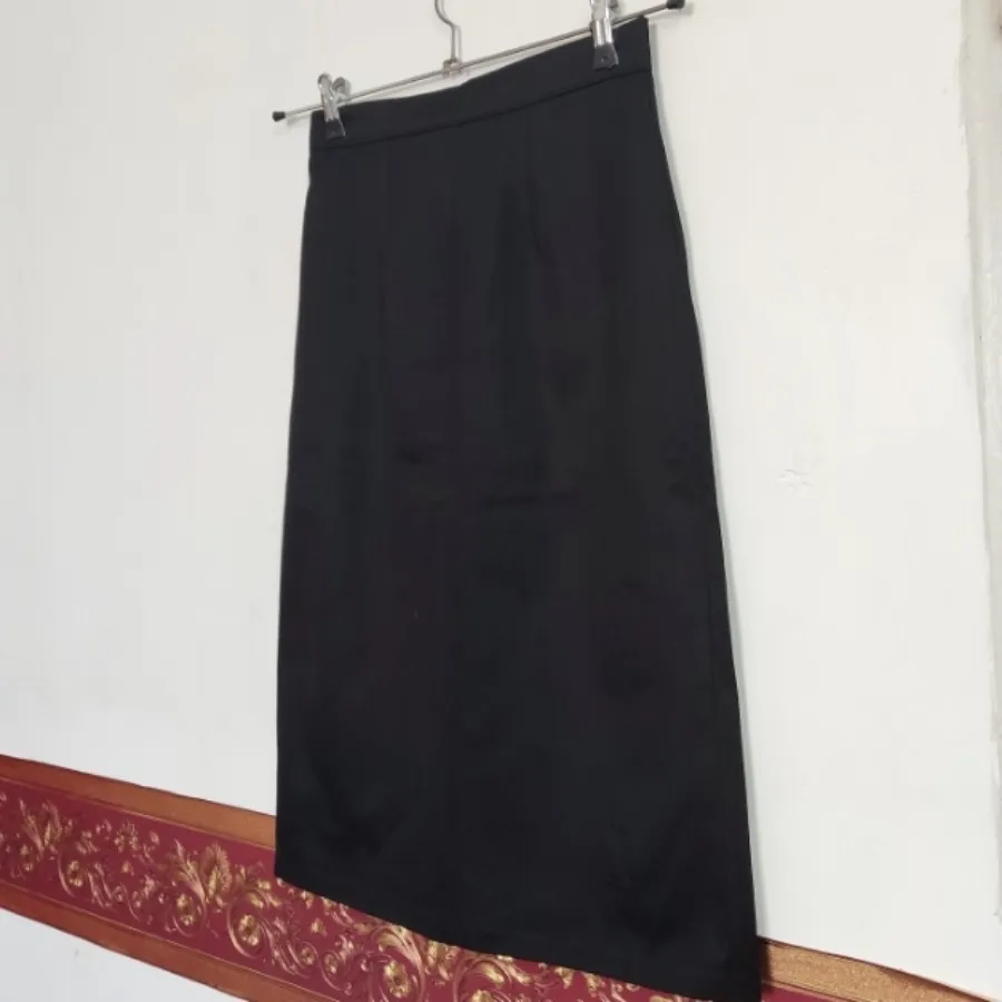 دامن مشکی