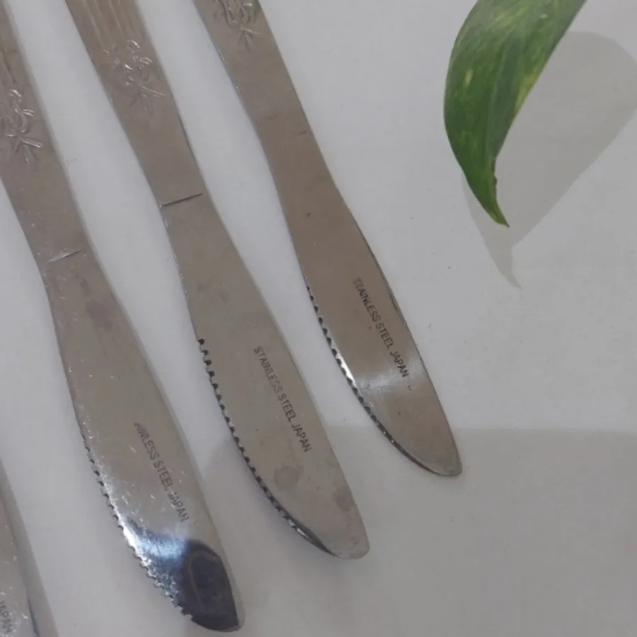 کارد پذیرایی .چاقو