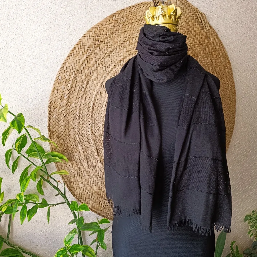 شال مشکی