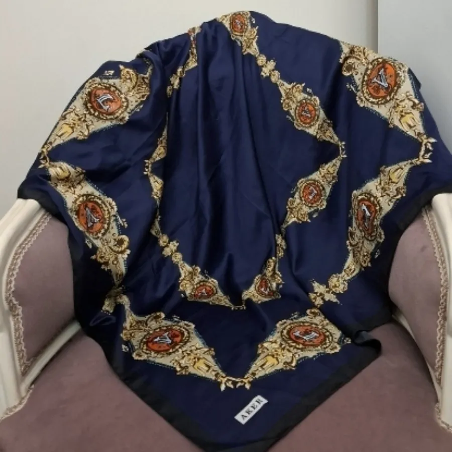 روسری زنانه