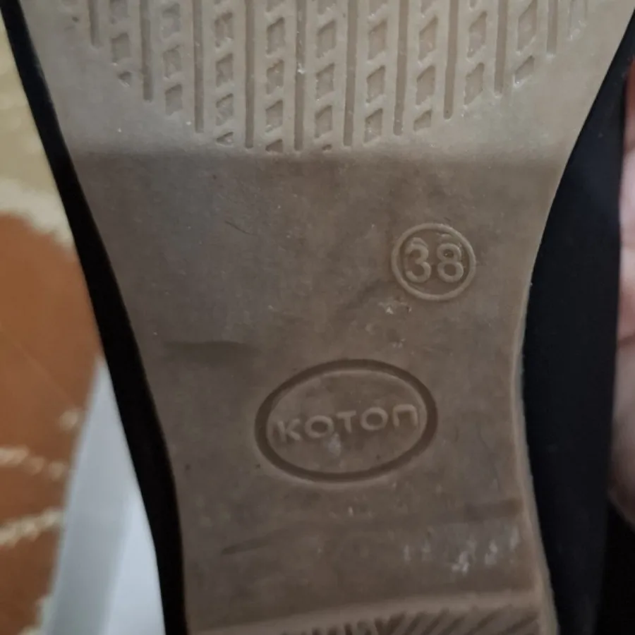 کفش ورنی کارتیه طلایی