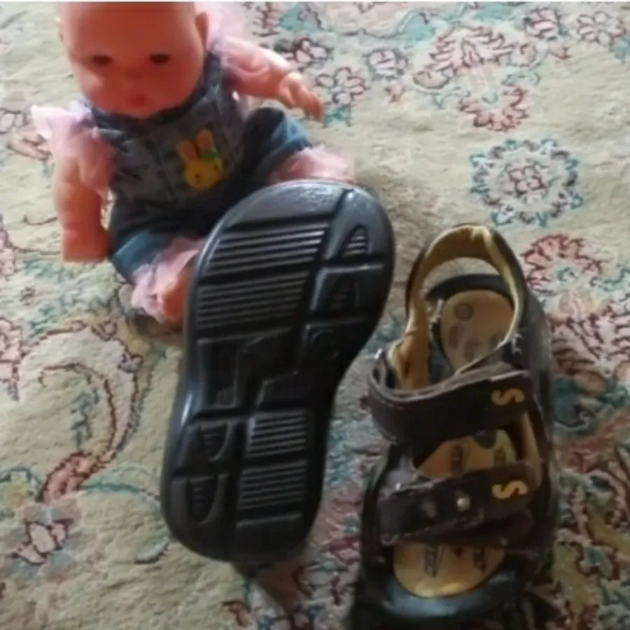 کفش بچگانه