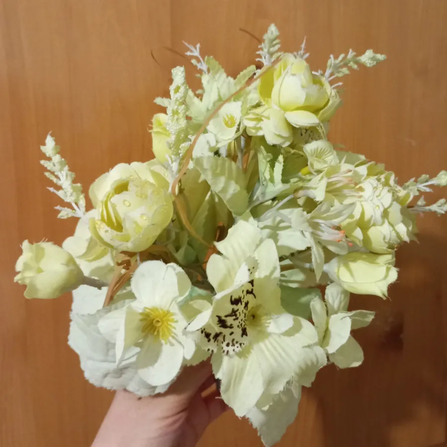 دسته گل مصنوعی