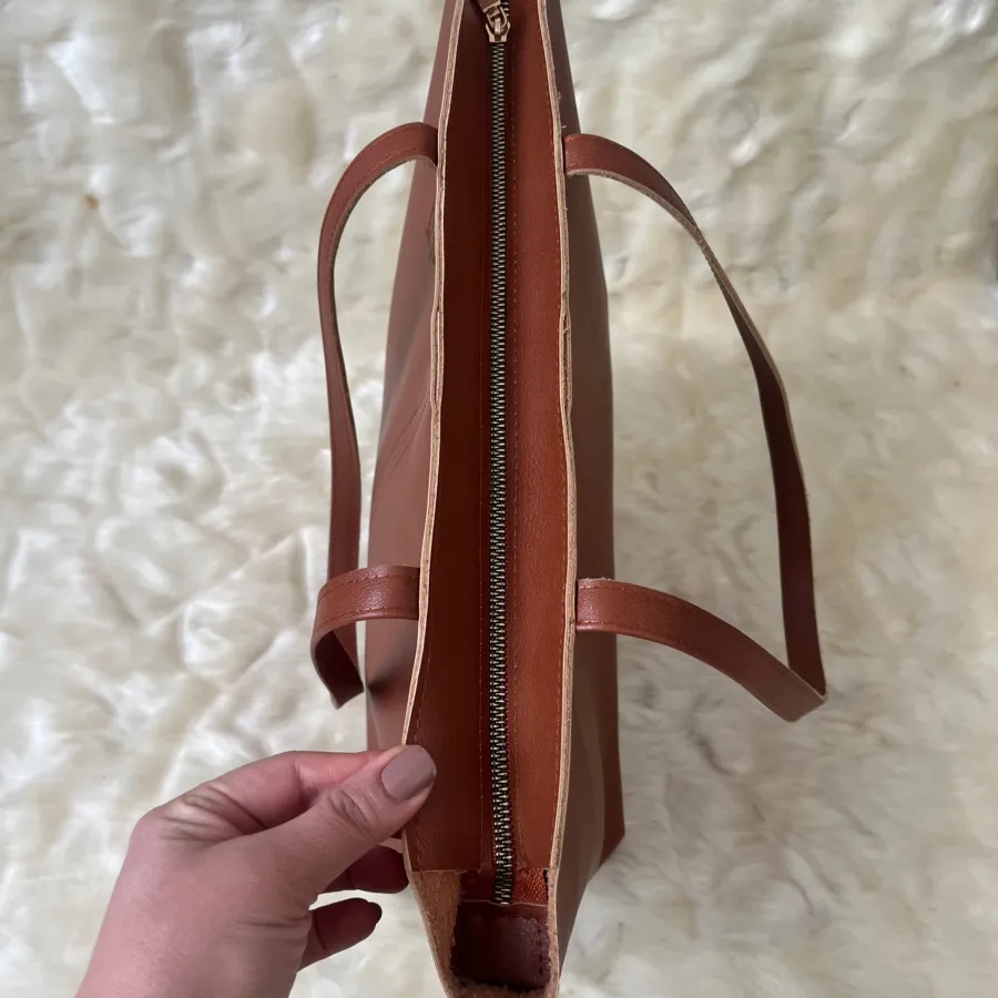 کیف بزرگ عسلی
