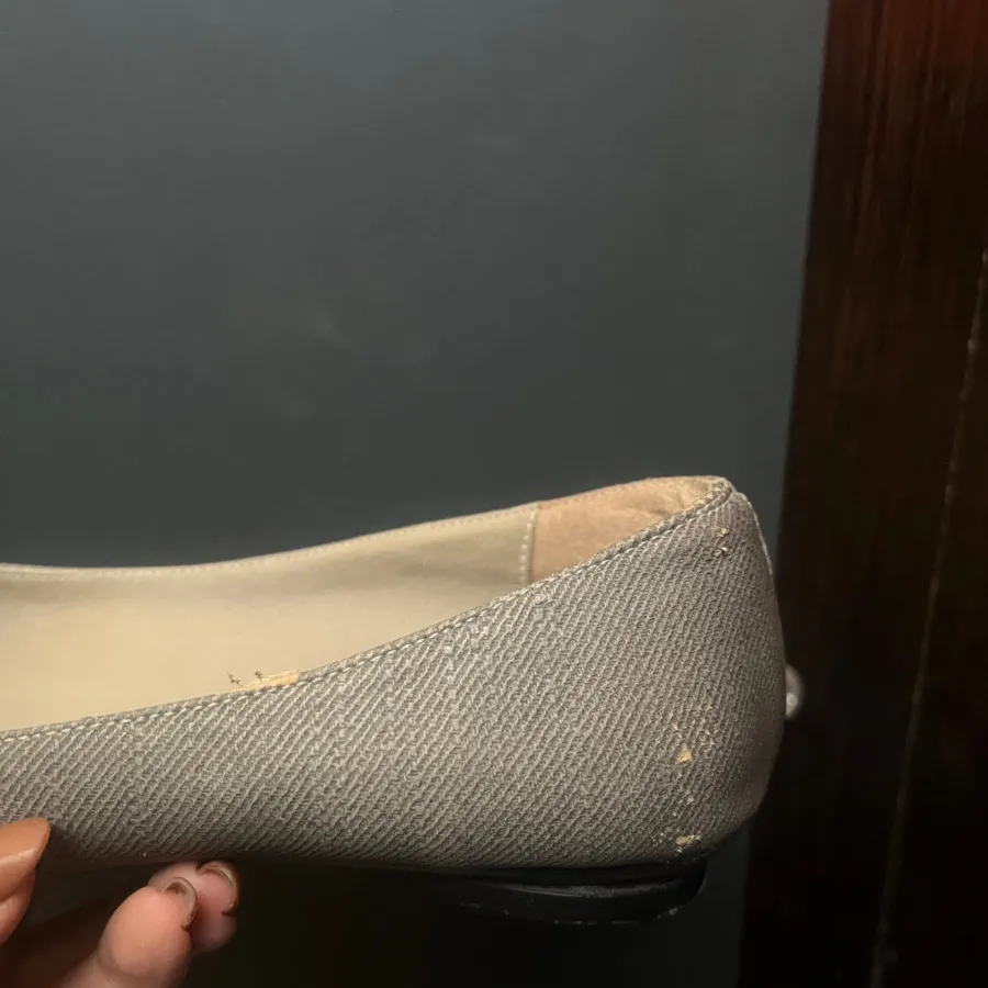 کفش عروسکی و تخت