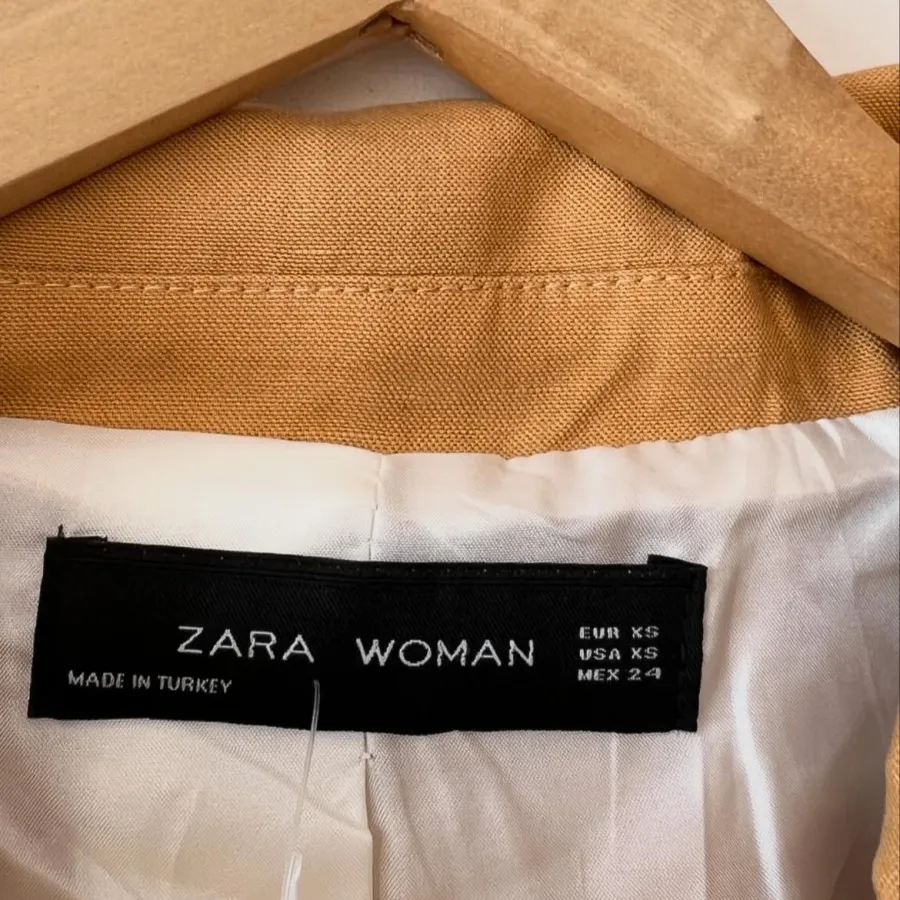 کت لینن زارا