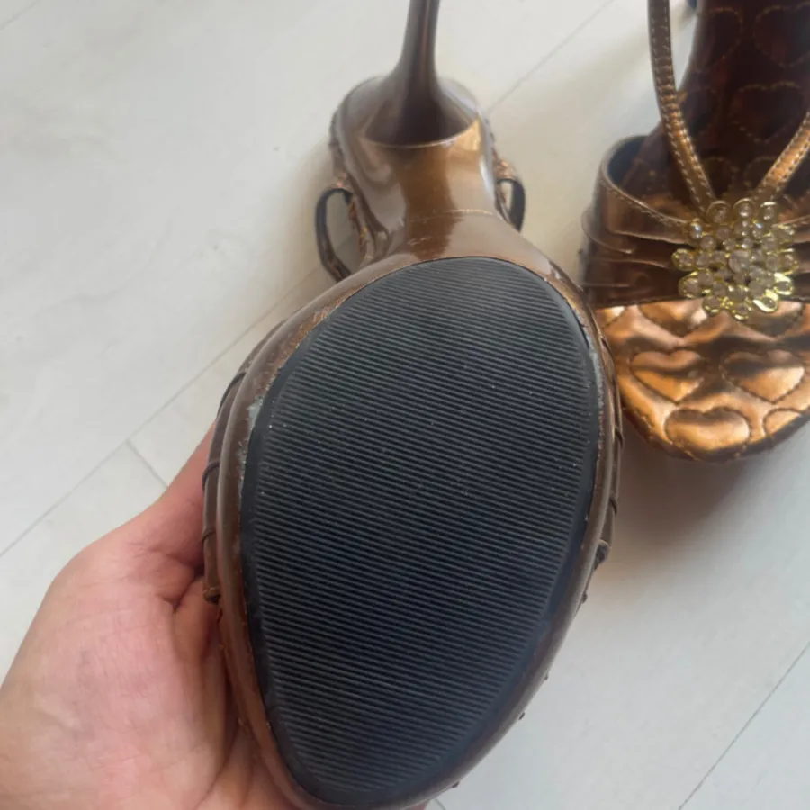 کفش پاشنه بلند ترک