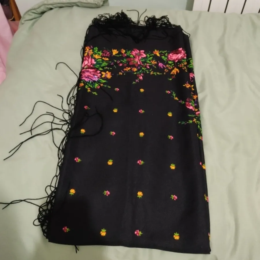 روسری ترکمن مشکی?