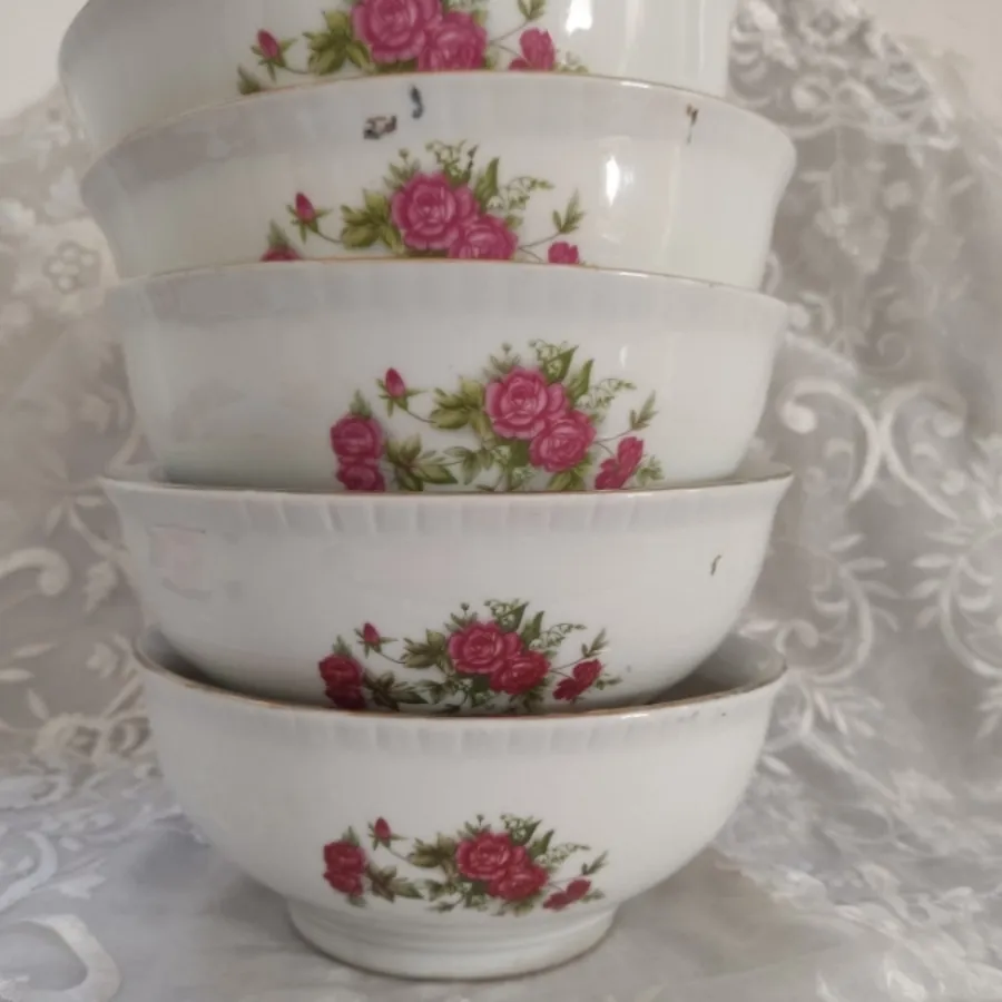 ظروف گل سرخی