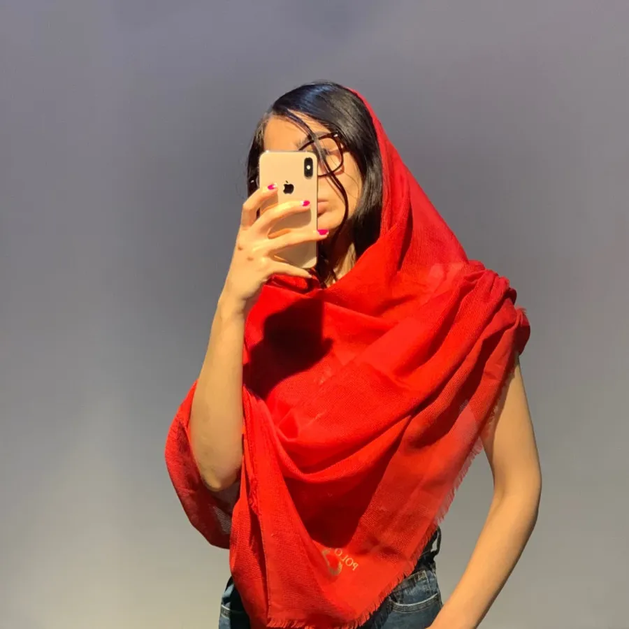 شال قرمز ترک