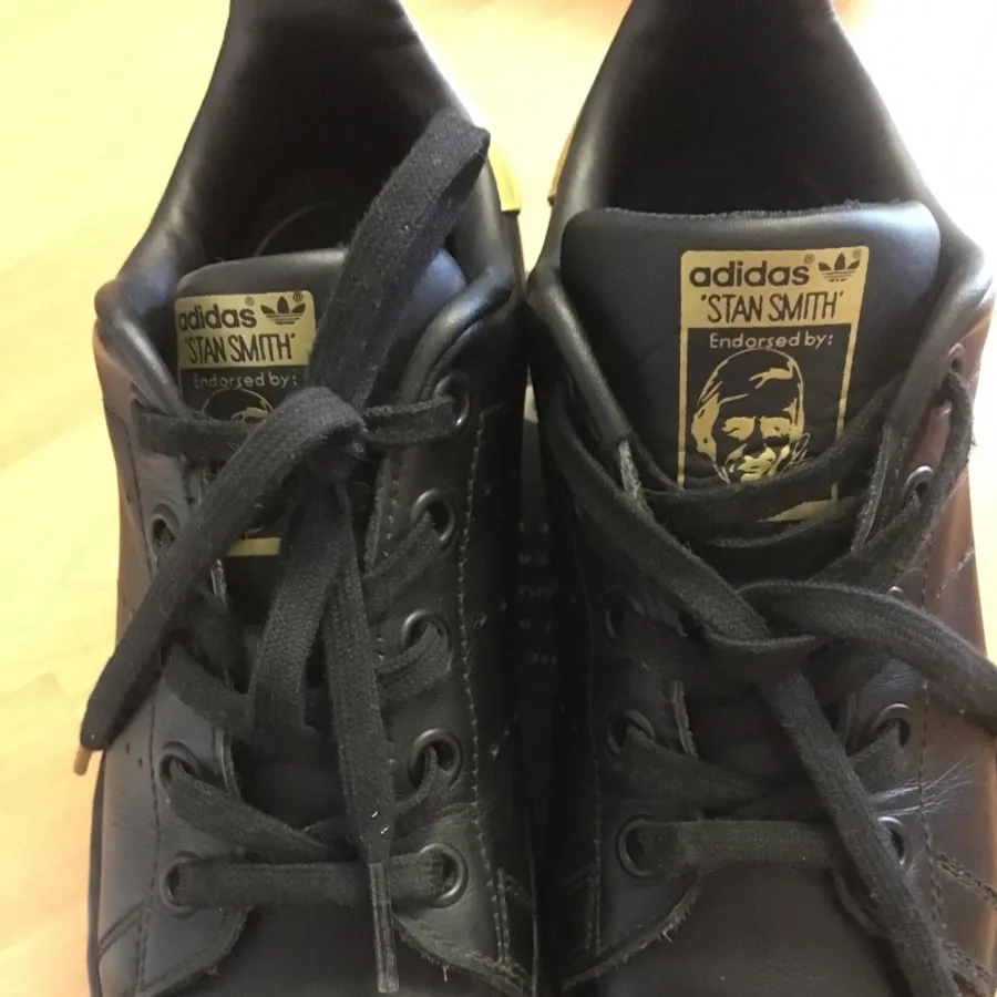 کفش آدیداس مدل stanSmith
