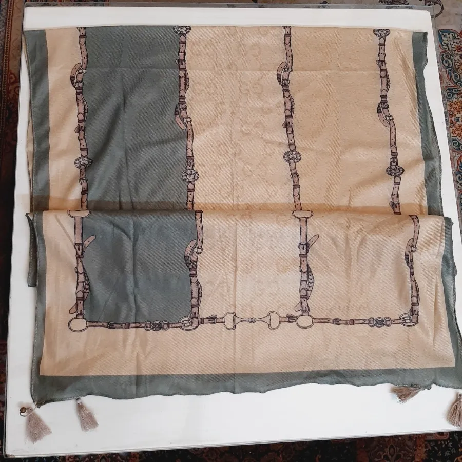 شال بزرگ طرح گوچی